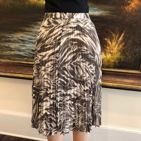 Talbots Pleated Charcoal Grey Skirt Size 22W - Picture 6 of 10